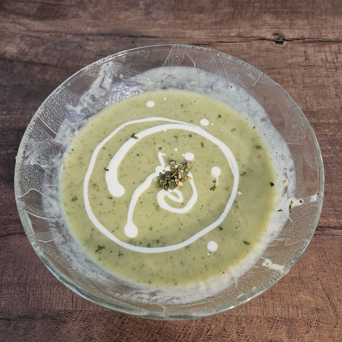 Velouté froid aux courgettes