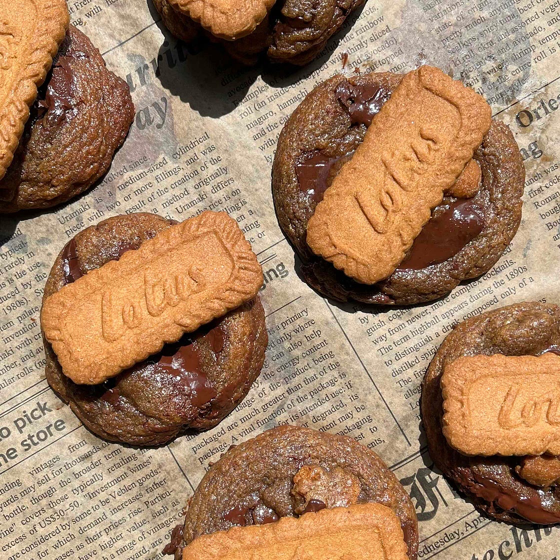 Brown Butter Lotus Biscoff Chocolate Chunk Cookies