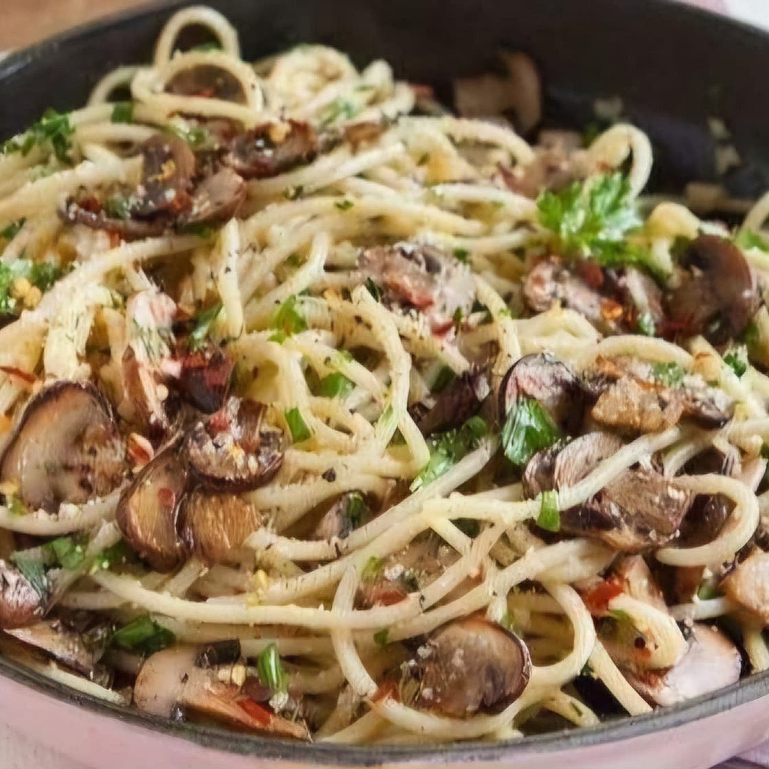 Mushroom Garlic Spaghetti
