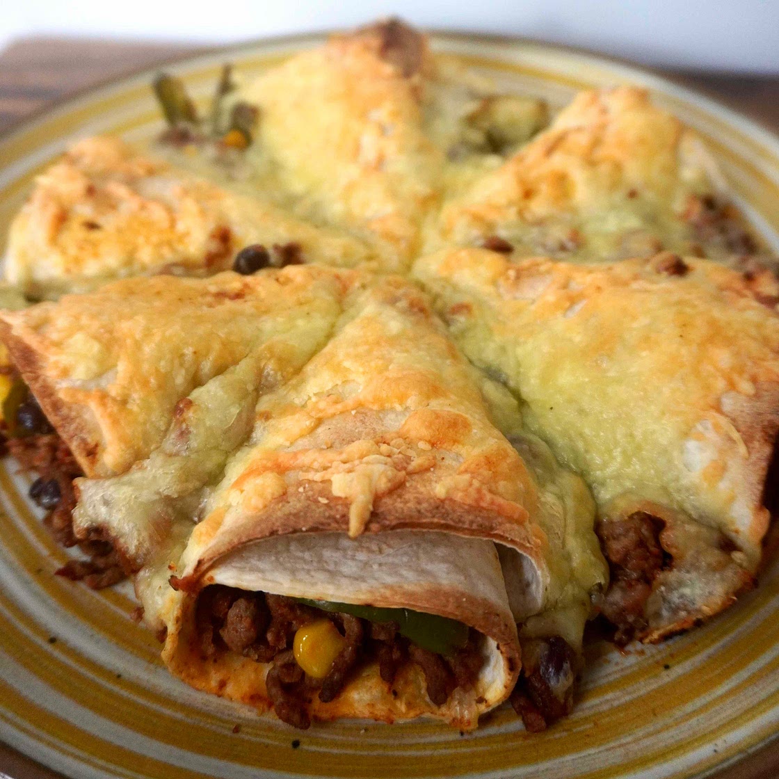 Cheesy beef cones