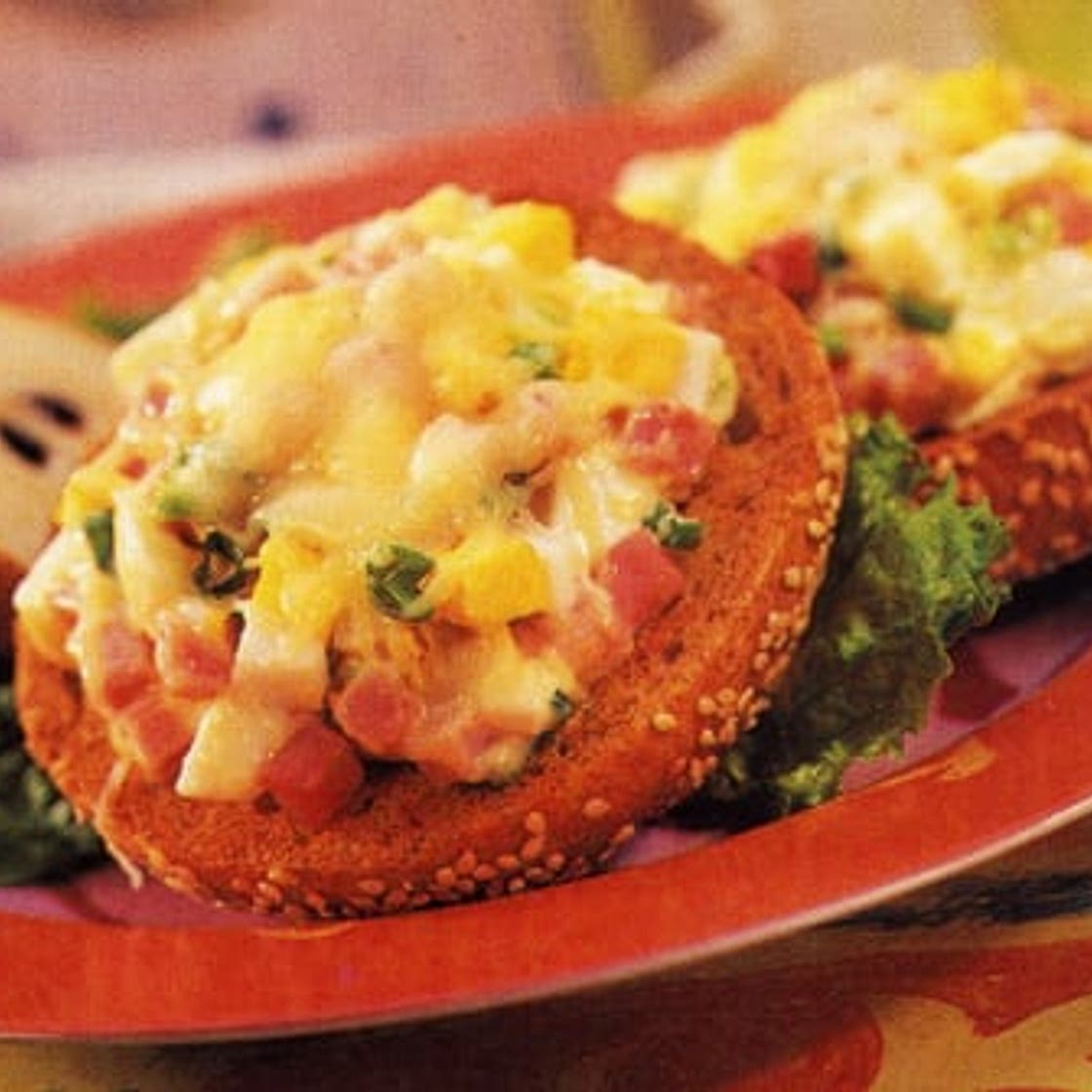 Bagel 'n' Egg Melts