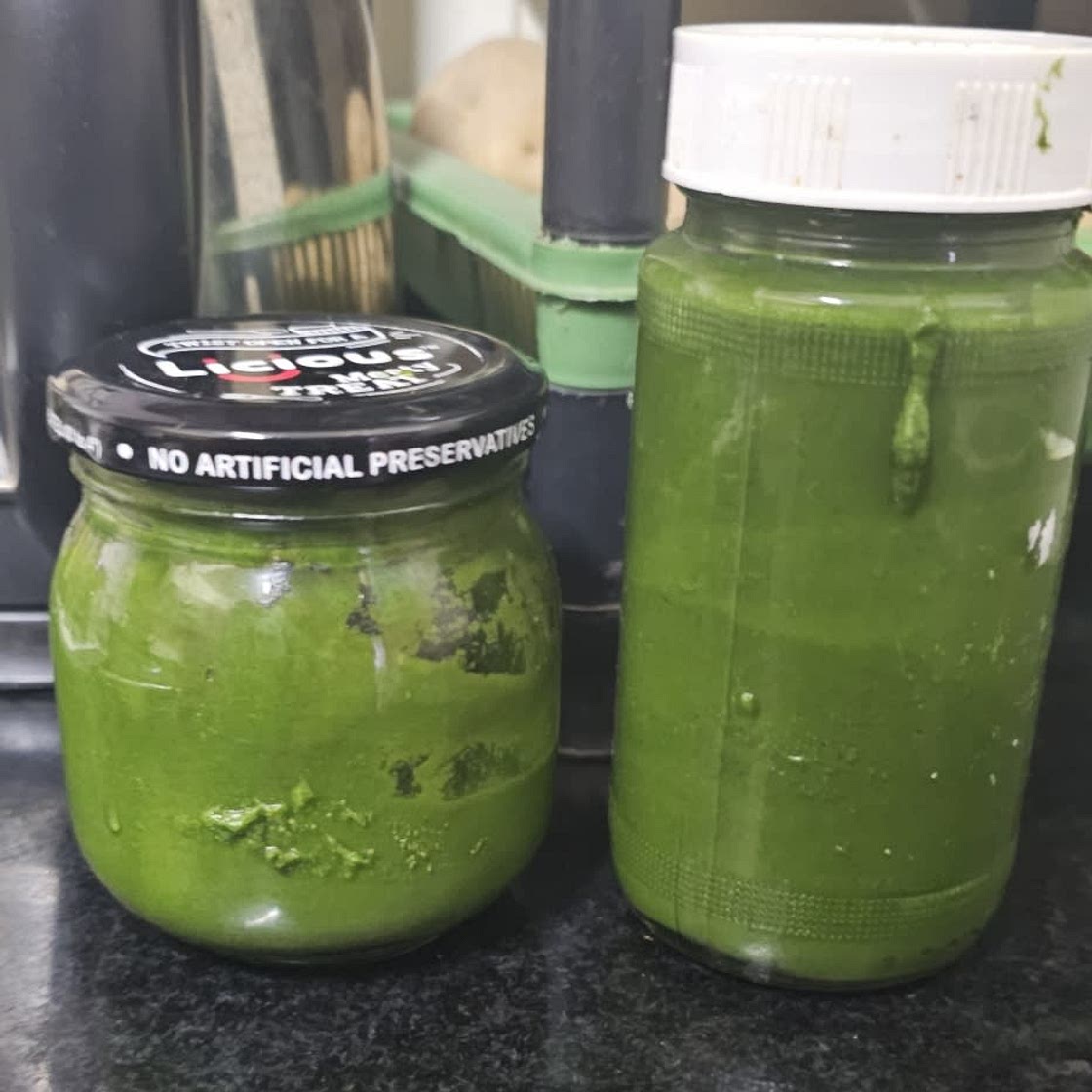 green chutney recipe | hari chutney | green chutney for chaat