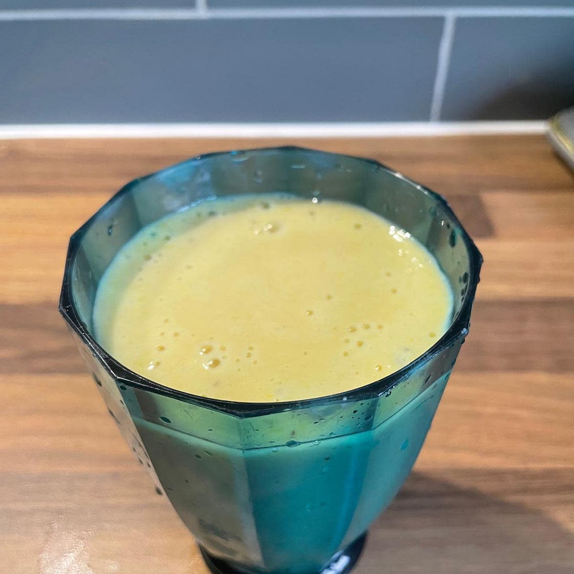 Mango and Banana Smoothie