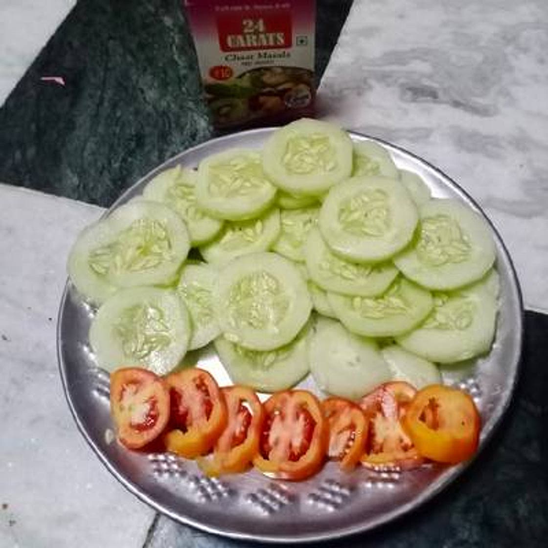 ककड़ी टमाटर सलाद (kakdi tamatar salad recipe in Hindi)