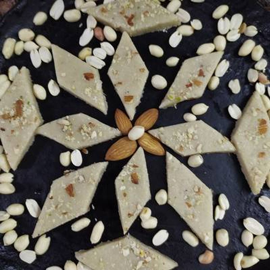 बादाम मूंगफली कतली (badam moongfali katli recipe in Hindi)