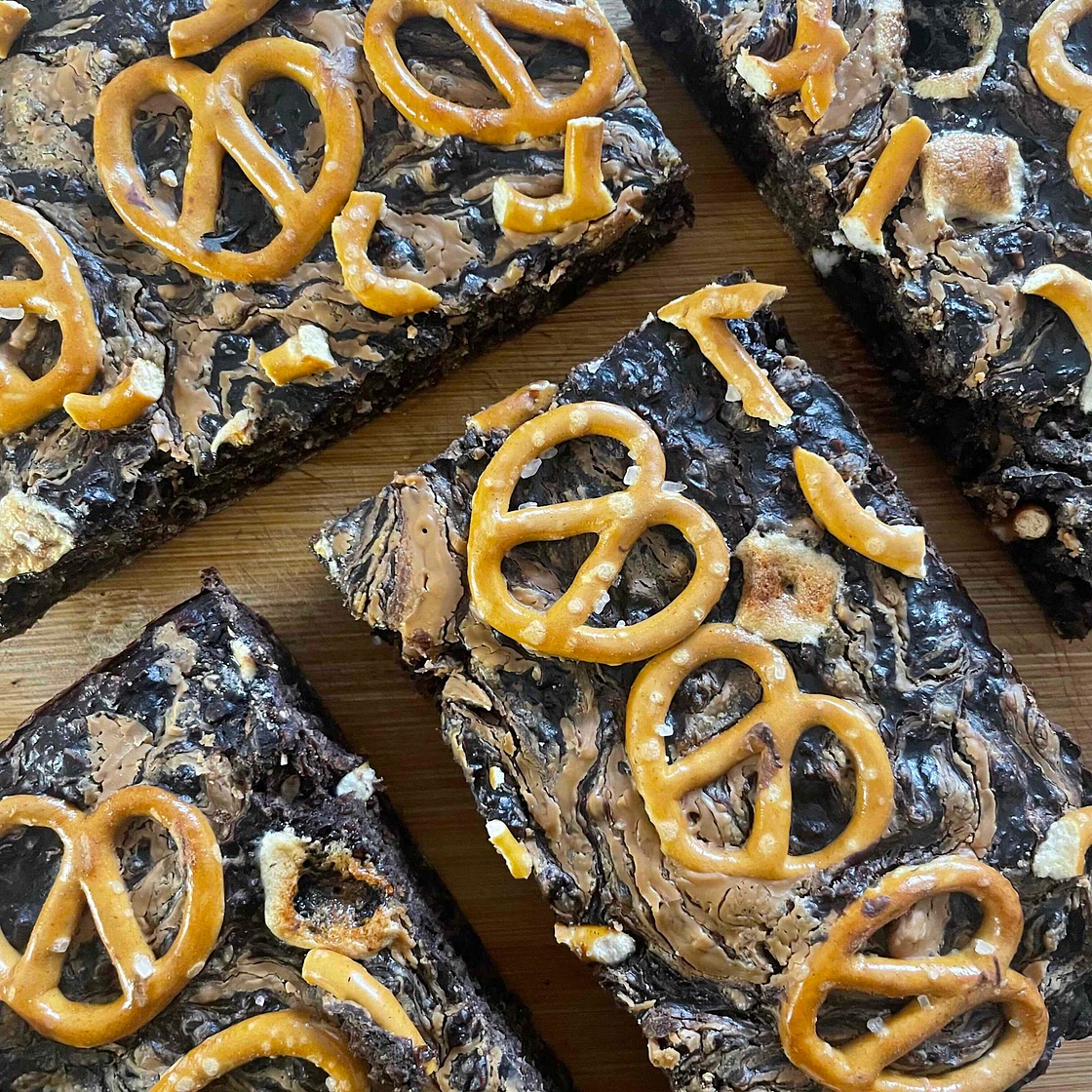 Sweet & Salty Brownie Baked Oats