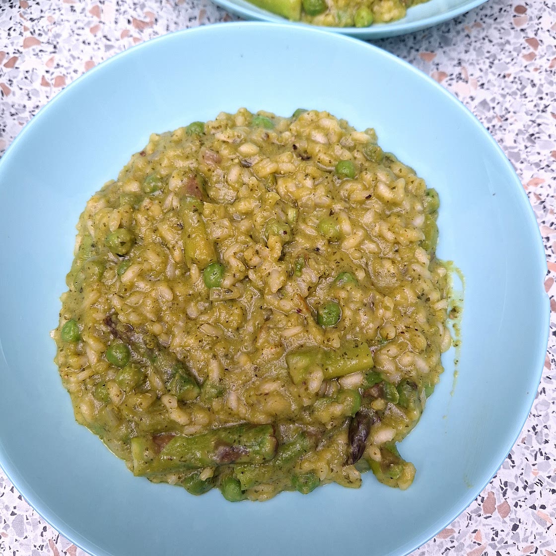 Green risotto with burrata