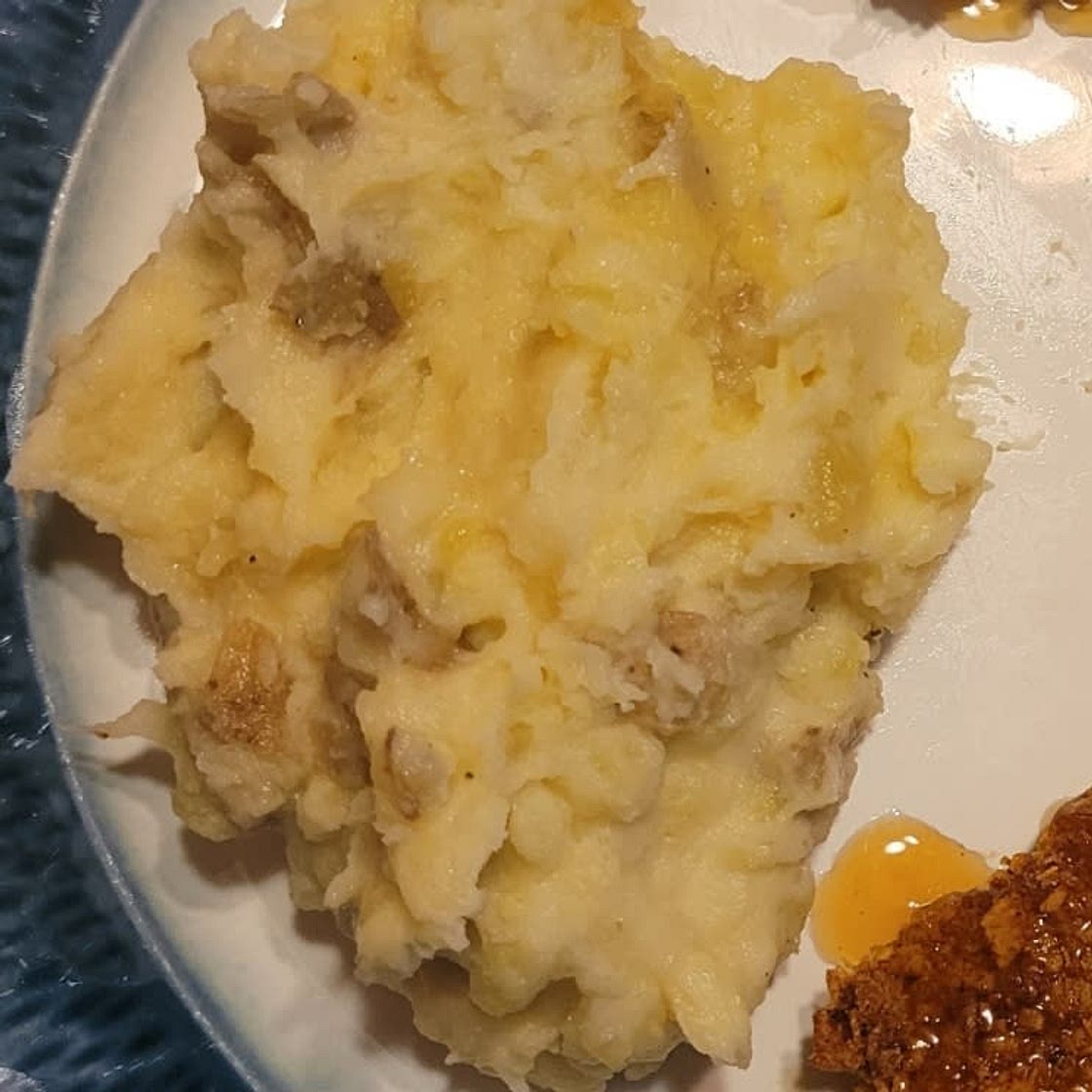 Make Ahead Roasted Garlic Mashed Potatoes