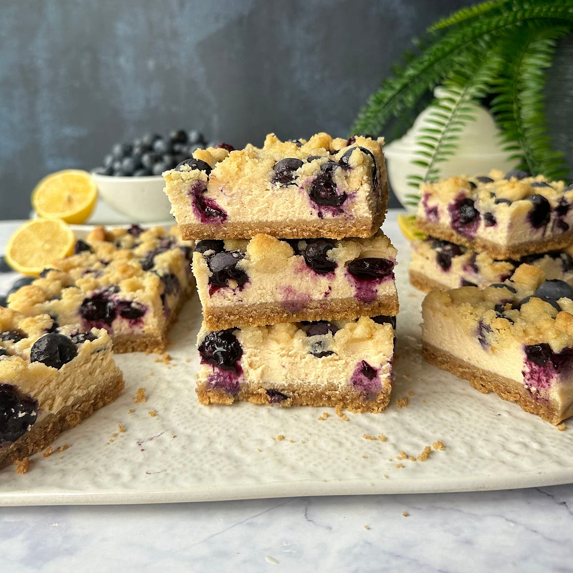 Blueberry Crumble Cheesecake Bars 