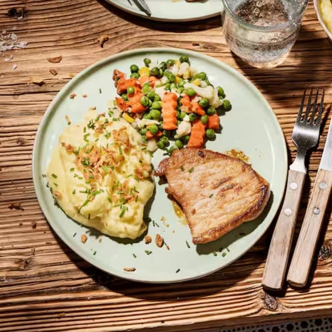 Minutensteaks mit Kartoffelbrei und Buttergemüse