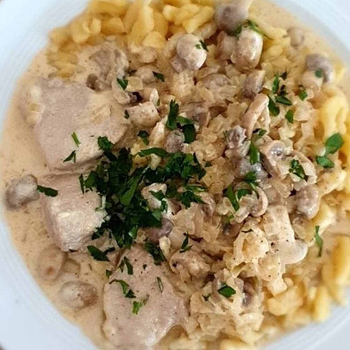 Schweinefiletmedaillons in Pilzrahmsauce