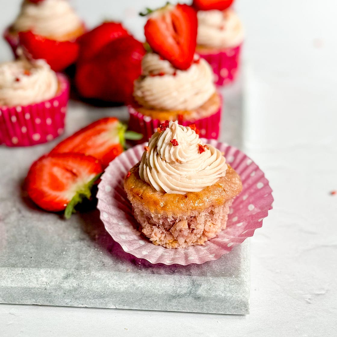 87 calorie strawberry cupcakes