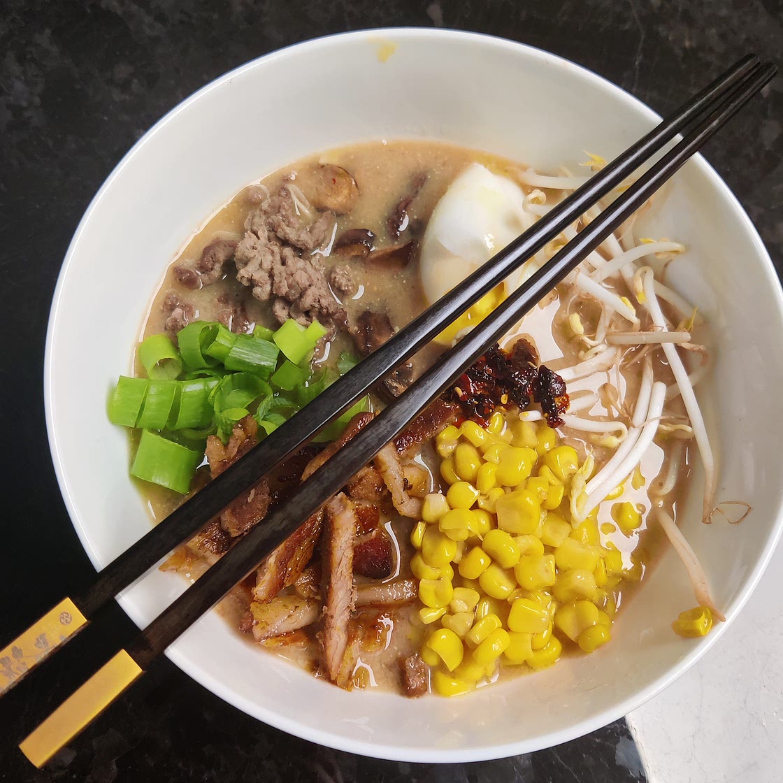 Miso soep (met gemarineerde speklap)