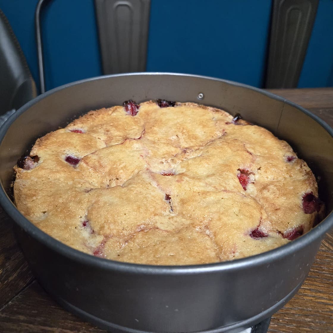 Strawberry Summer Cake