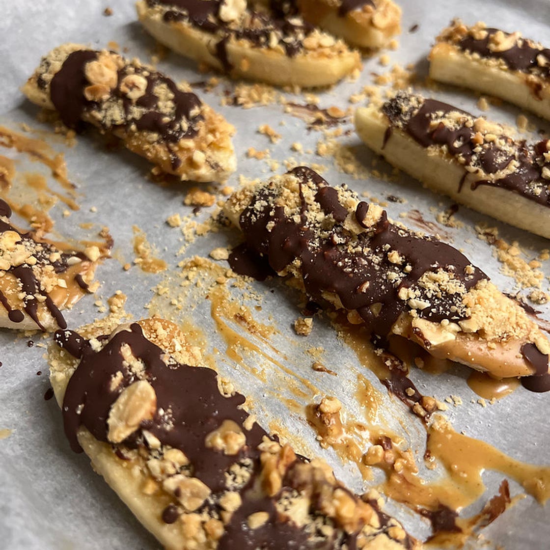Frozen Banana Snickers Recipe