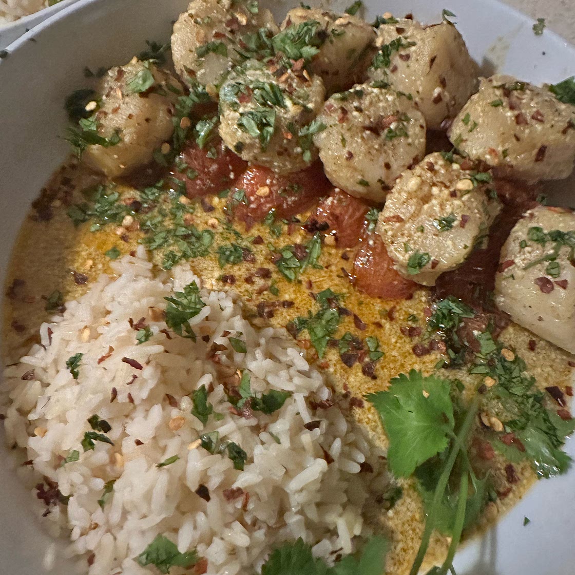 Spicy Coconut Curry Scallops
