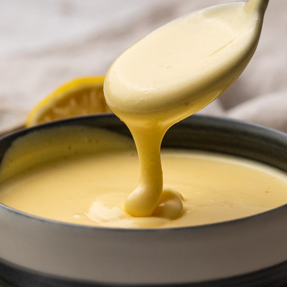 Lemony Hollandaise Sauce Recipe