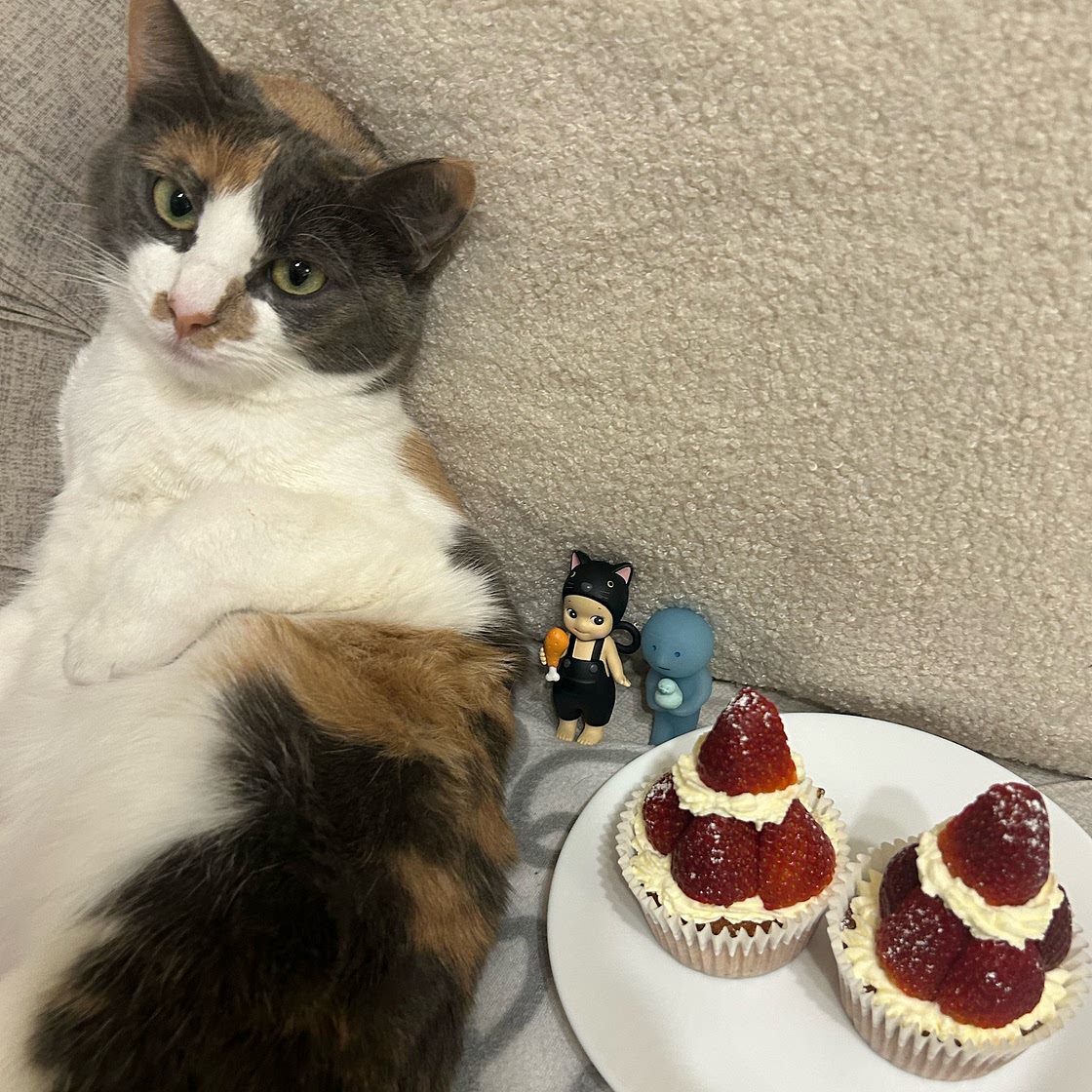 Strawberries and Cream Cupcakes