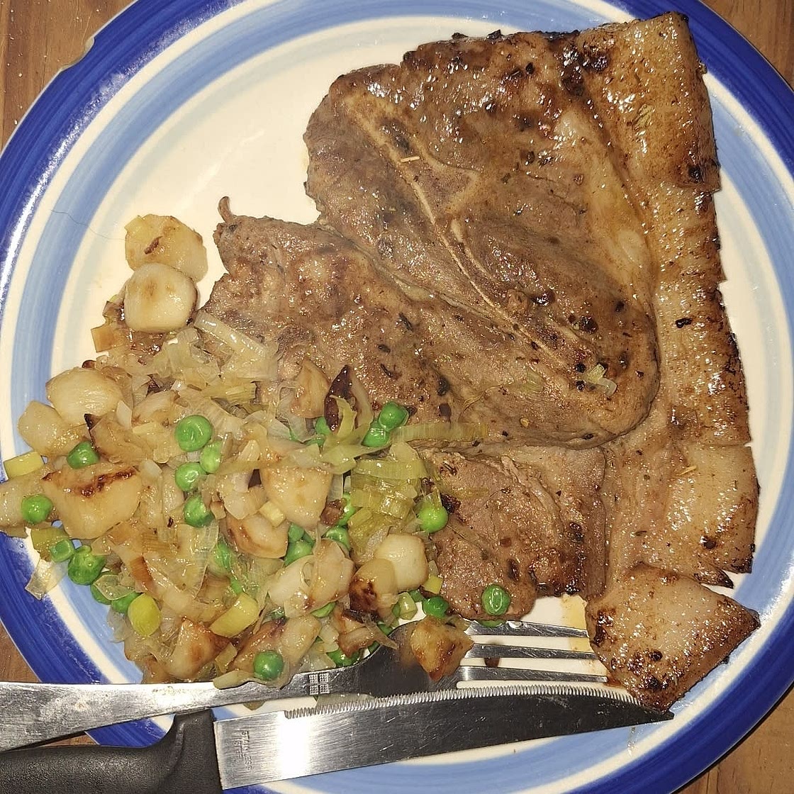 Sweet and buttery turnip with leeks, peas and tarragon