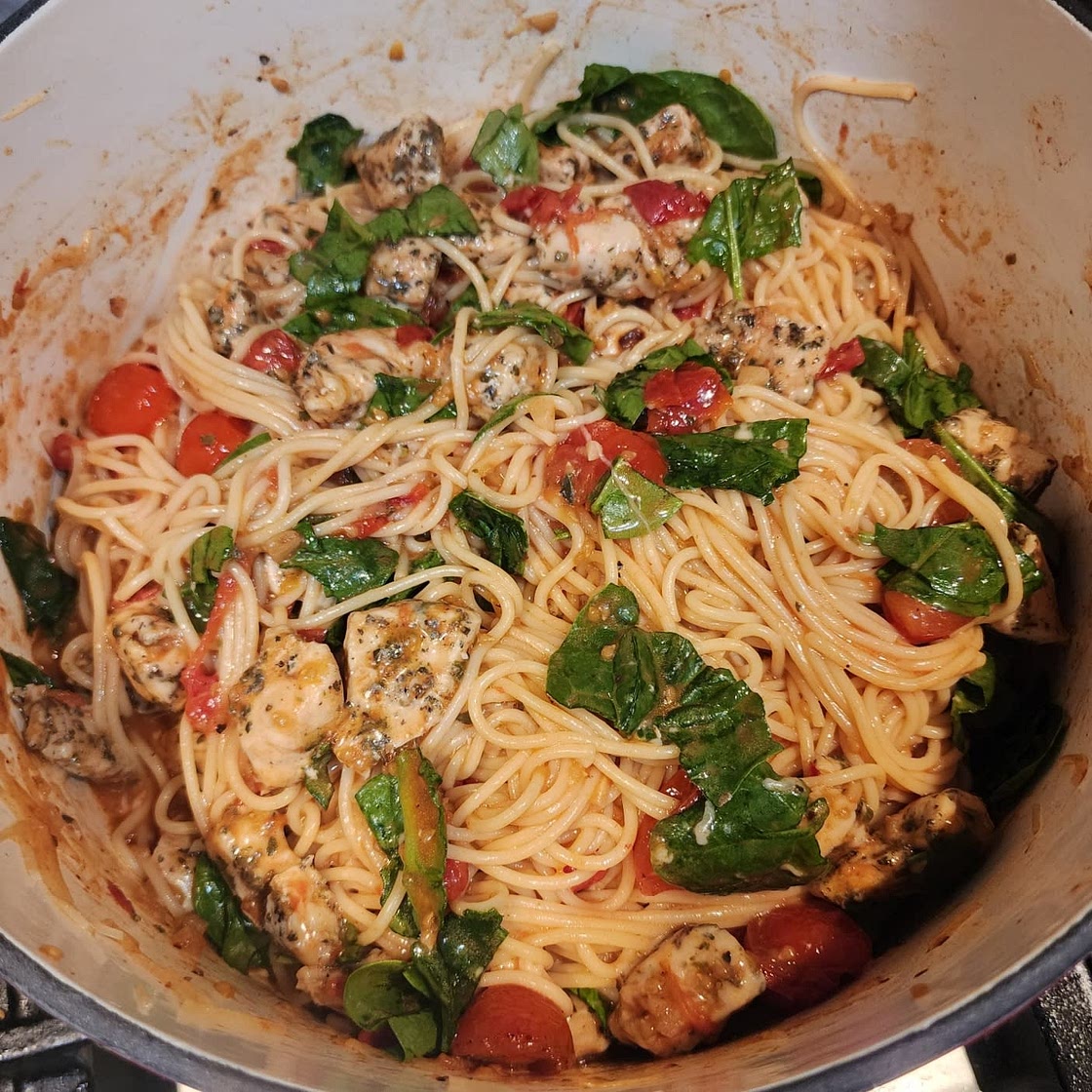 Spaghetti with Sauteed Chicken and Grape Tomatoes