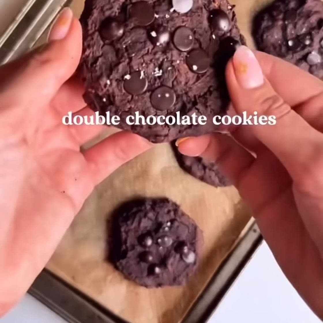 PROTEIN DOUBLE CHOCOLATE COOKIES