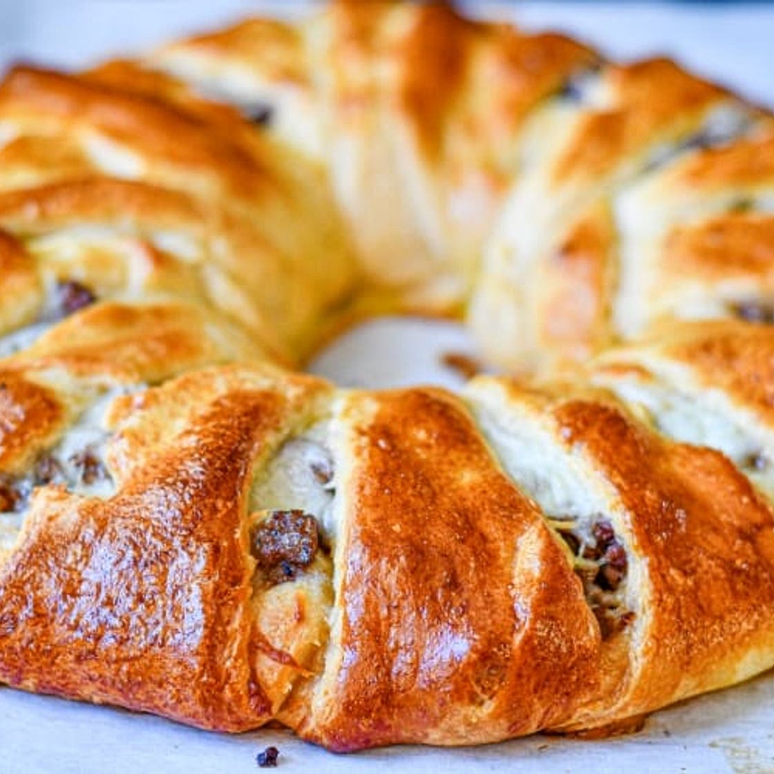 How to Make a Deer Sausage & Cheese Crescent Roll Ring