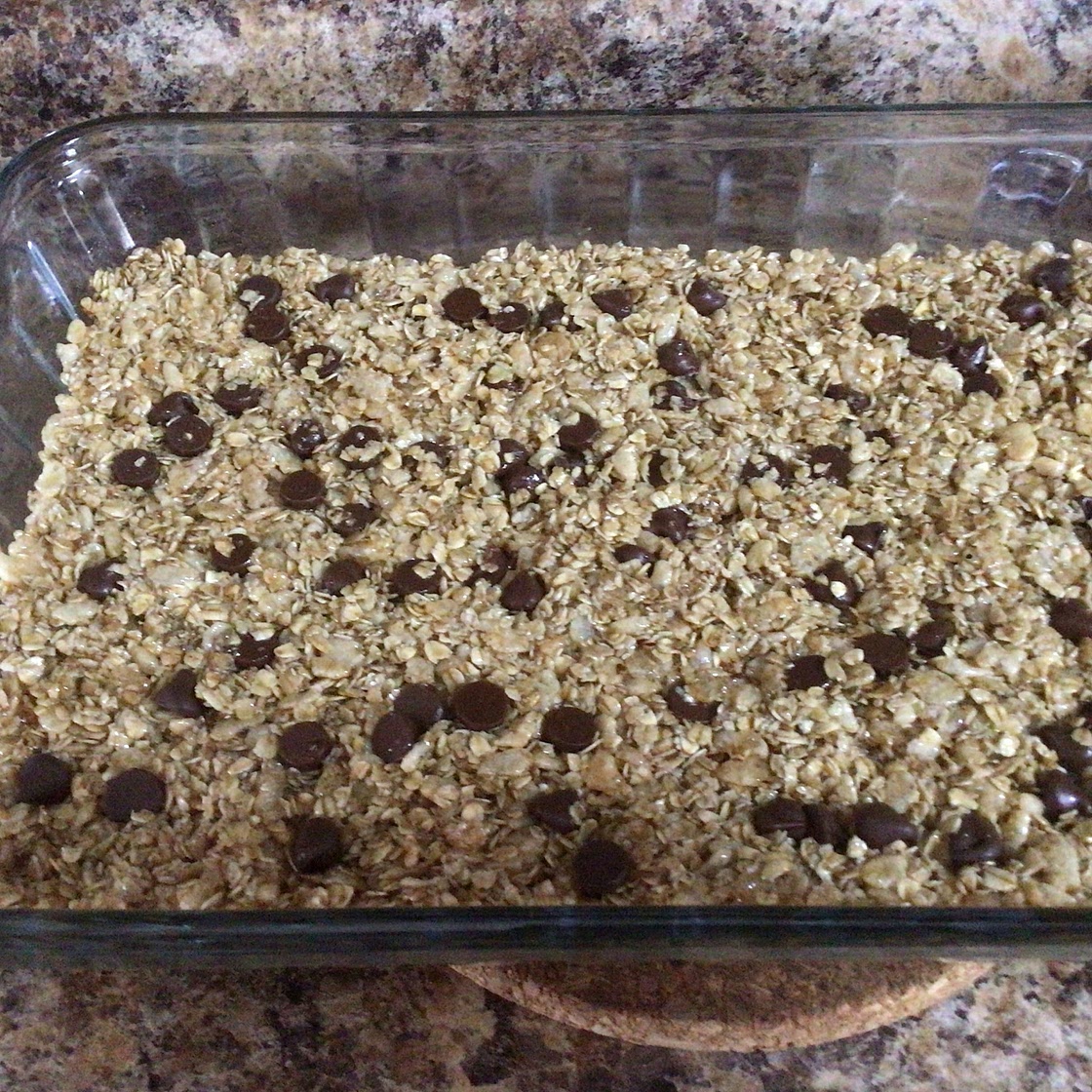 Chewy Chocolate Chip Granola Bars