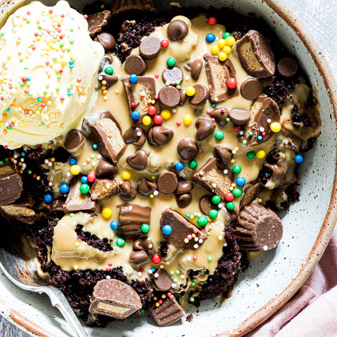 Crockpot Chocolate Peanut Butter Cake