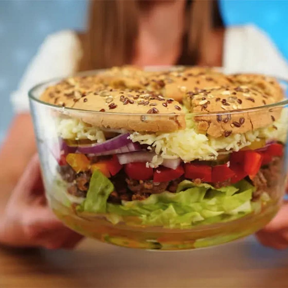 Sałatka ala wege cheeseburger