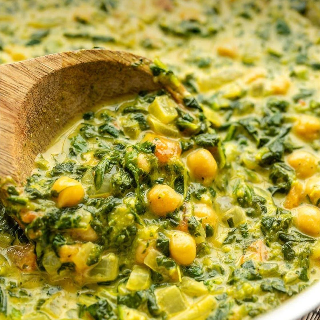 Chana saag curry spinach chickpea curry
