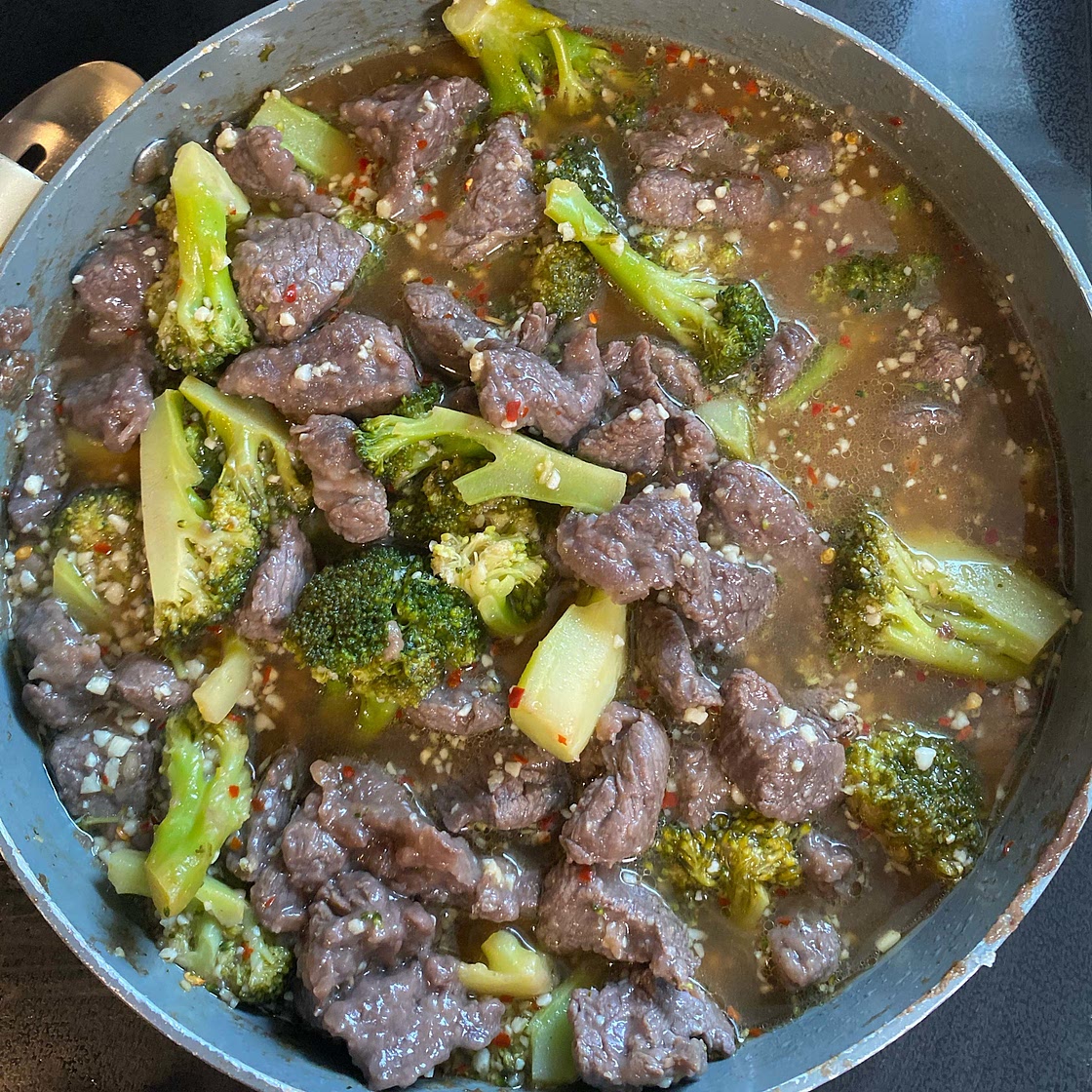 Beef and broccoli stir-fry