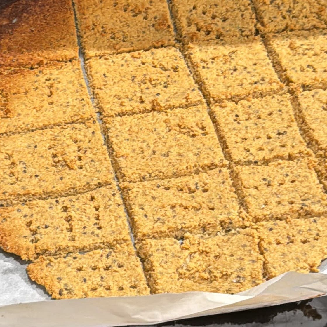 Easy Almond Pulp Crackers (Vegan, Paleo)