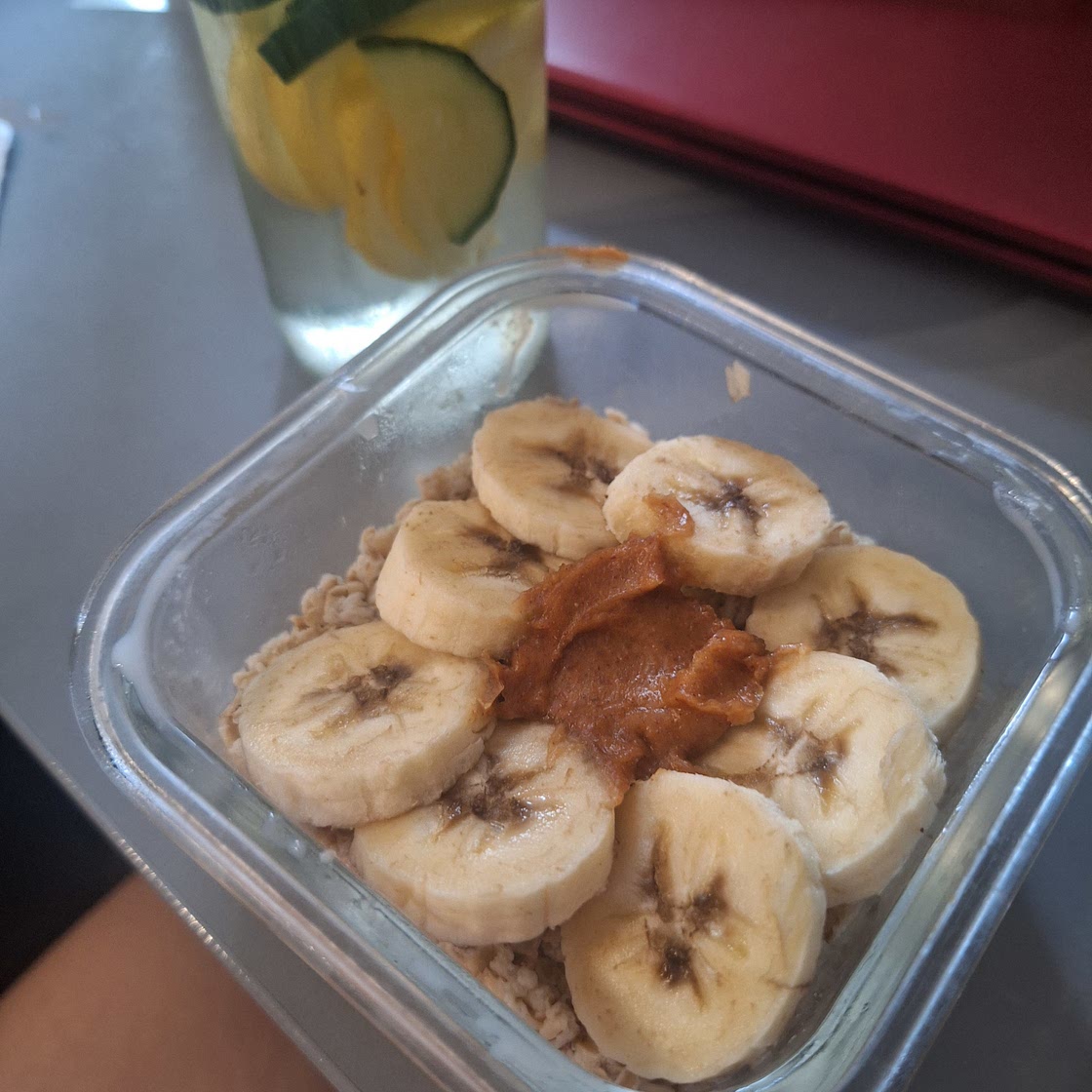 Banana & peanut butter overnights oats