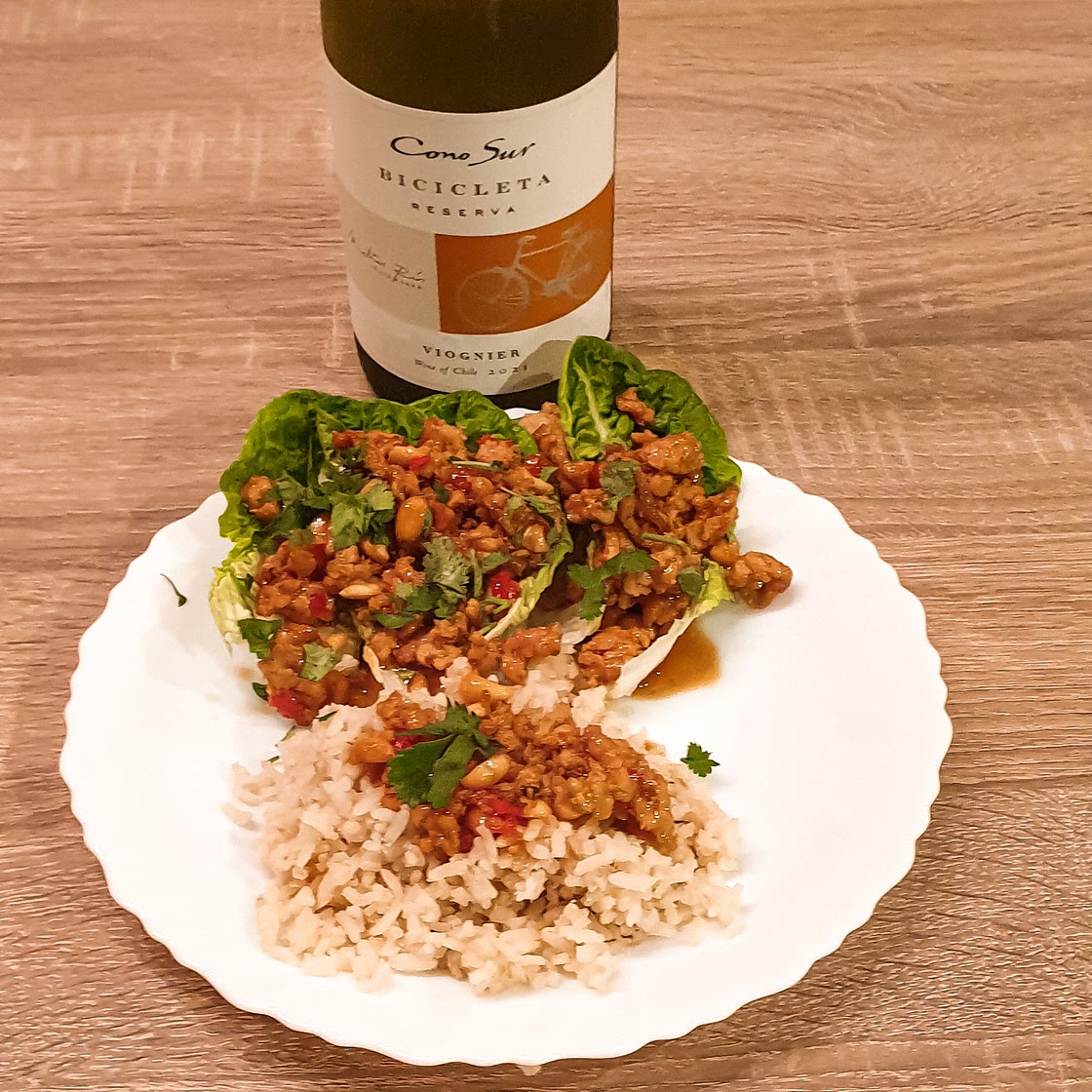 Tacos de salade au poulet haché