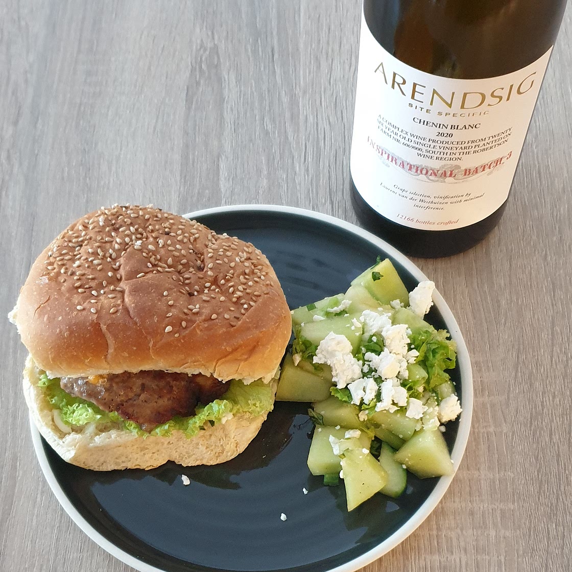 Hamburgers et salade de melon estivale