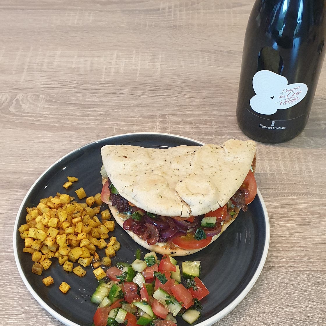 Burgers à l'indienne sur pain naan au chutney d'oignon