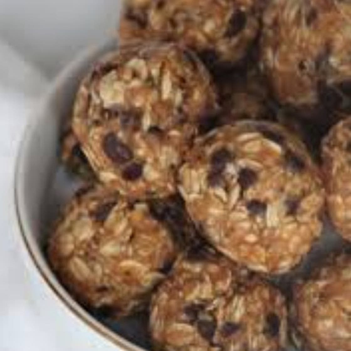 Peanut Butter & Oats Energy Balls