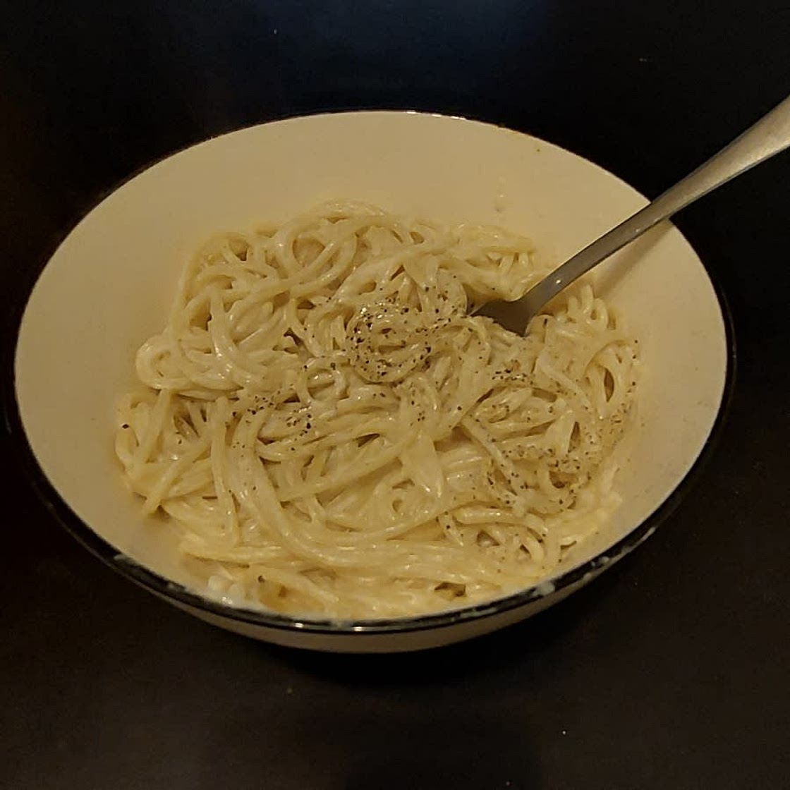 10-MINUTE CREAM CHEESE PASTA