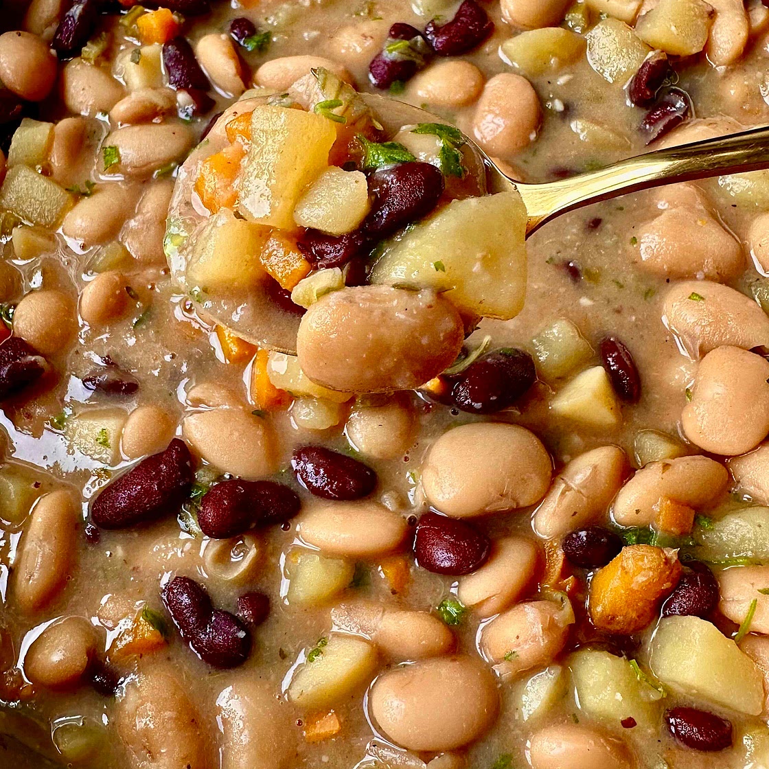 Garlic and Bean Stew 