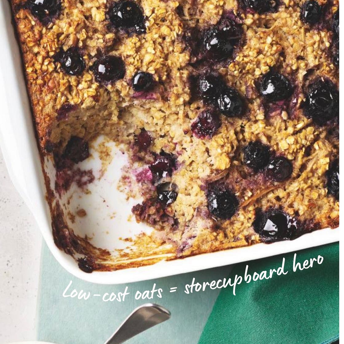 Blueberry and banana baked oats