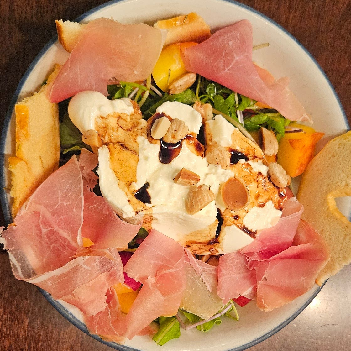 Peach Burrata Salad