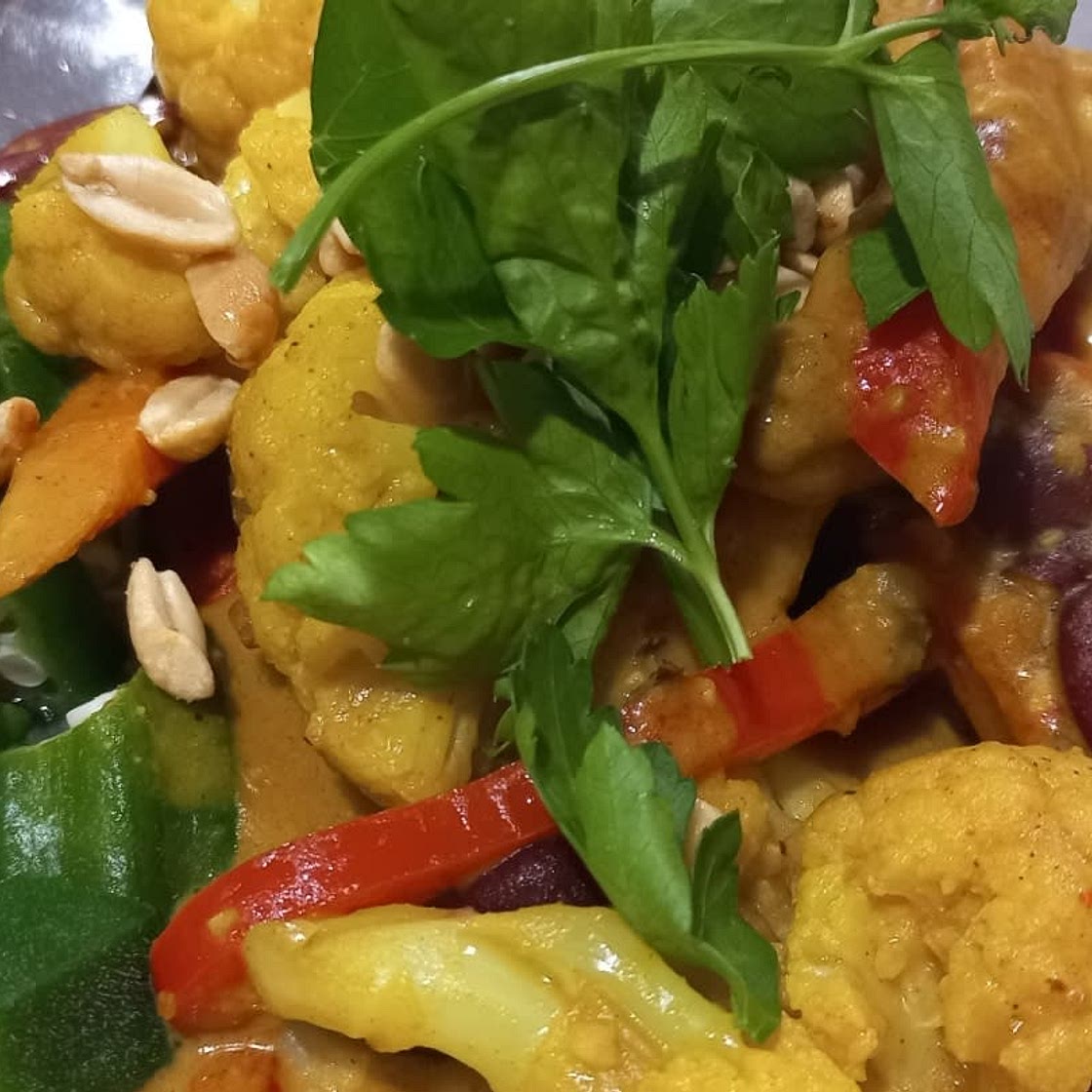 Thai Peanut Coconut Cauliflower Chickpea Curry