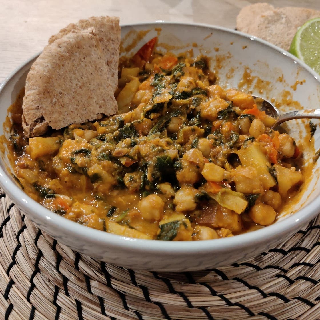 Chickpea and Sweet Potato Curry 🍠