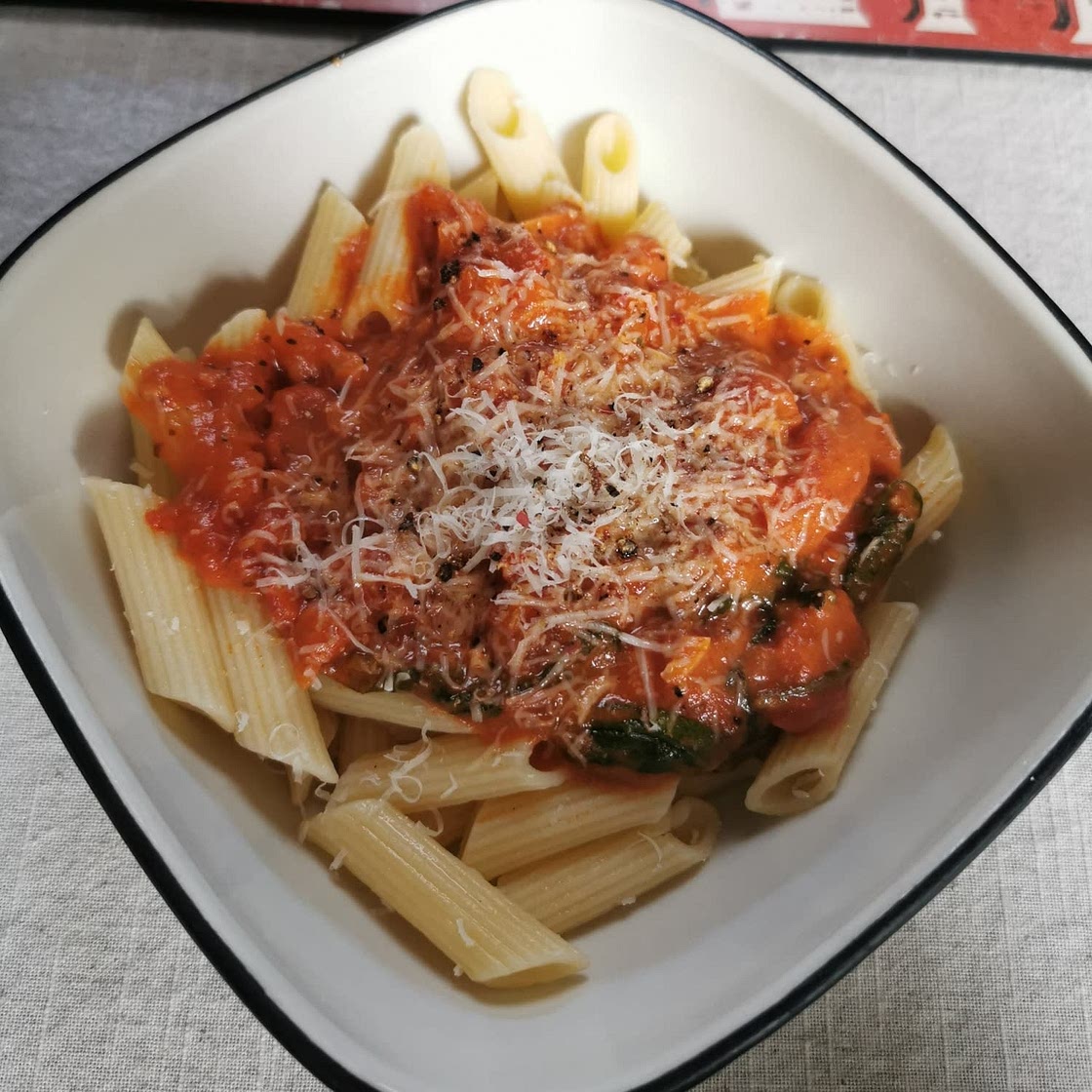 Creamy Tomato & Spinach Pasta ❤️