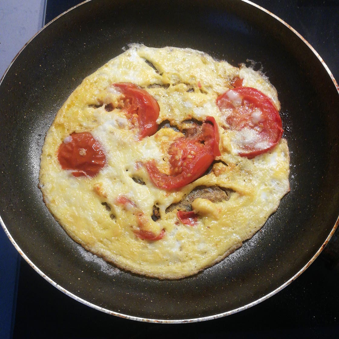 Domatesli Omlet