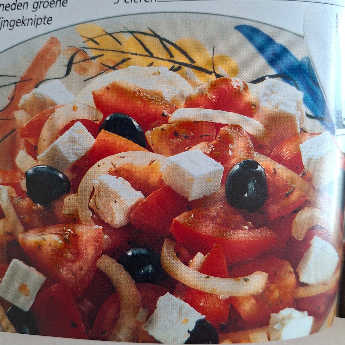 Tomatensalade met feta en olijven