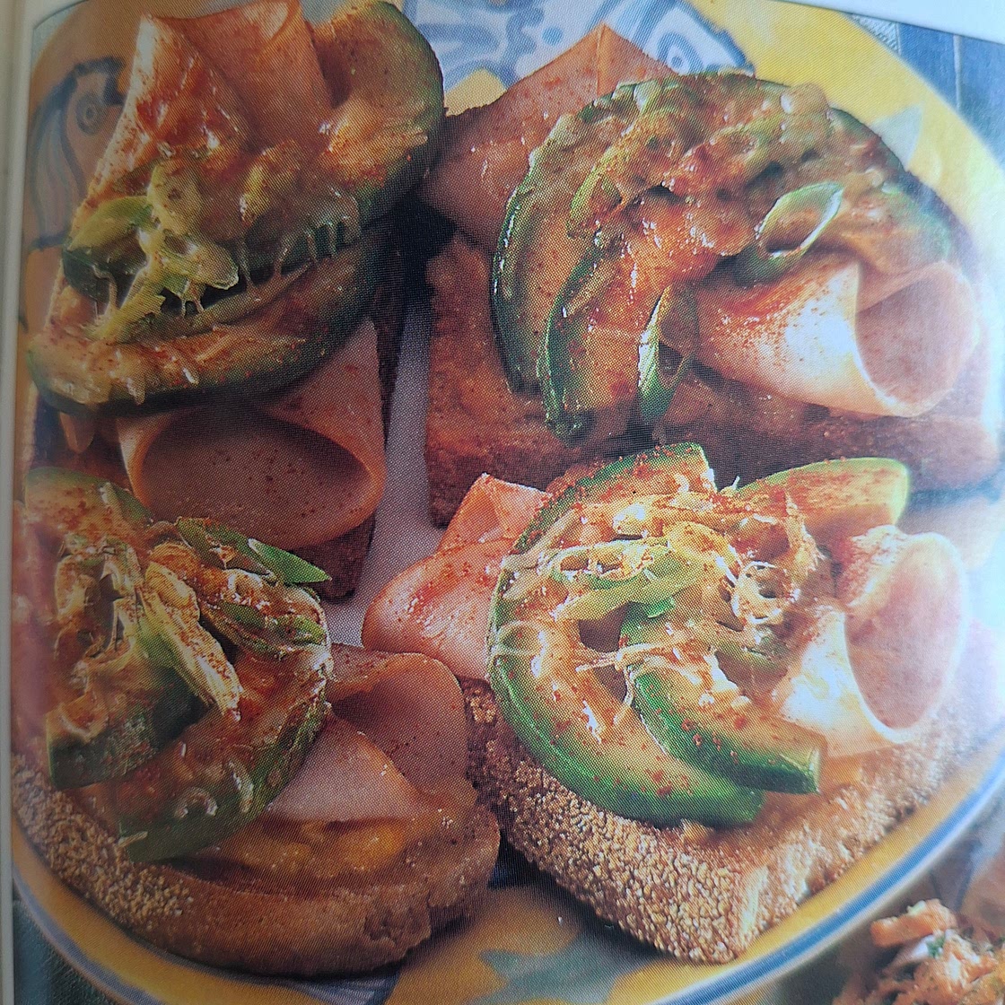 Tosti met kop, mais en avocado