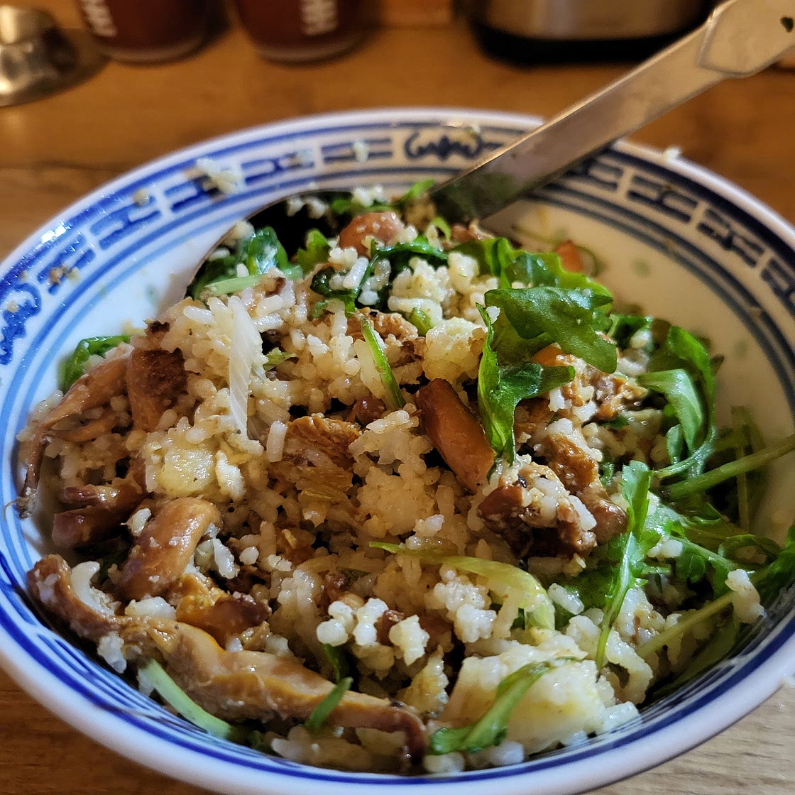 Gebratener Reis mit Pfifferlingen und Rucola