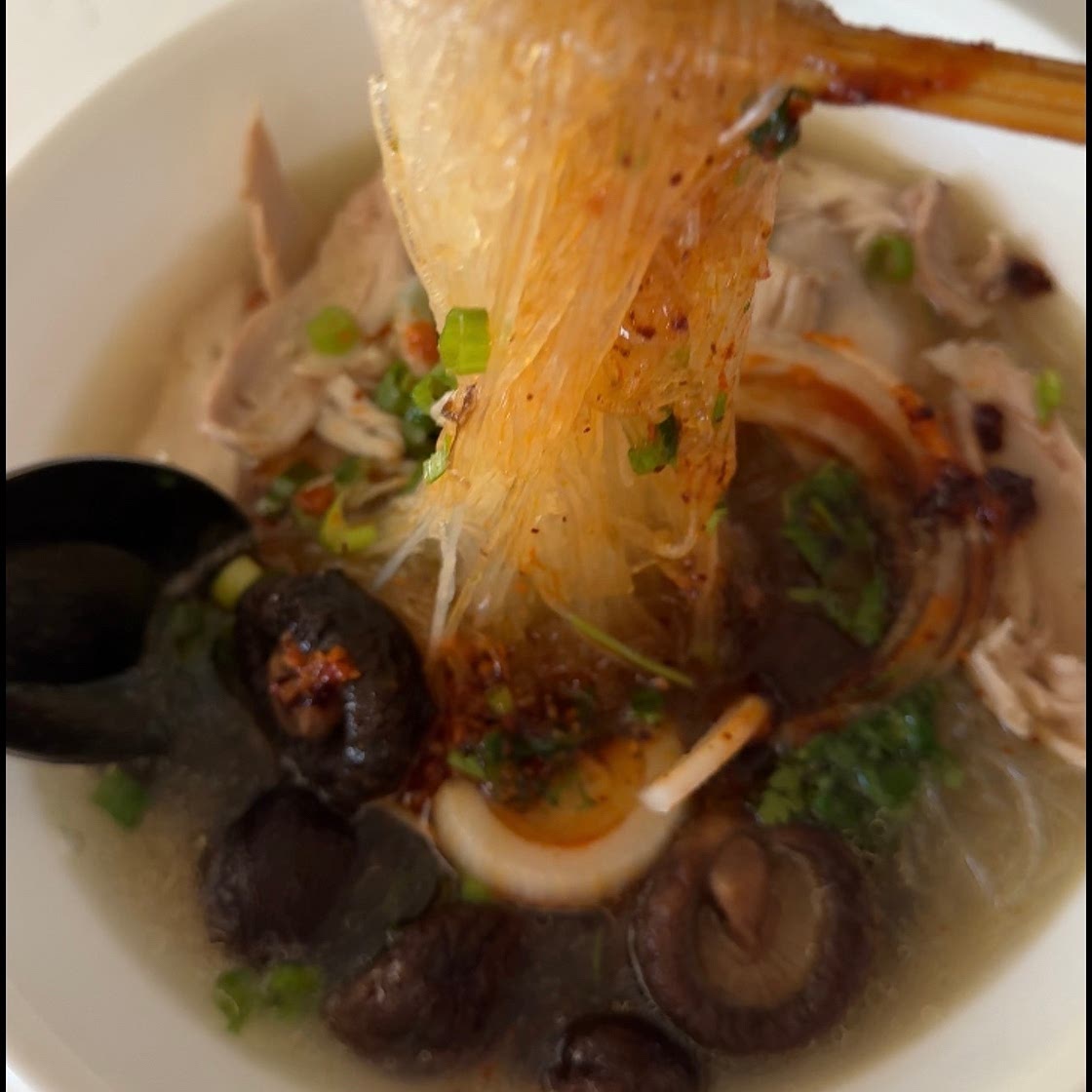 Mien Ga - Vietnamese chicken soup with bean thread noodles 