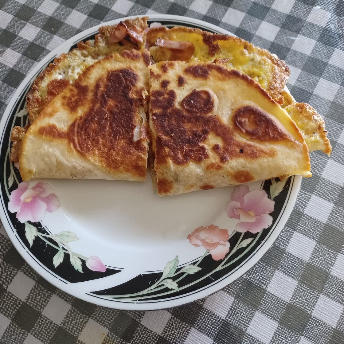 Easy Breakfast Quesadilla